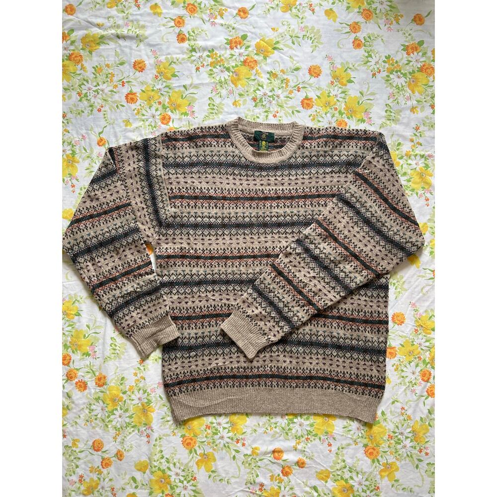 Vintage 100% lamb’s wool Club Room patterned sweater